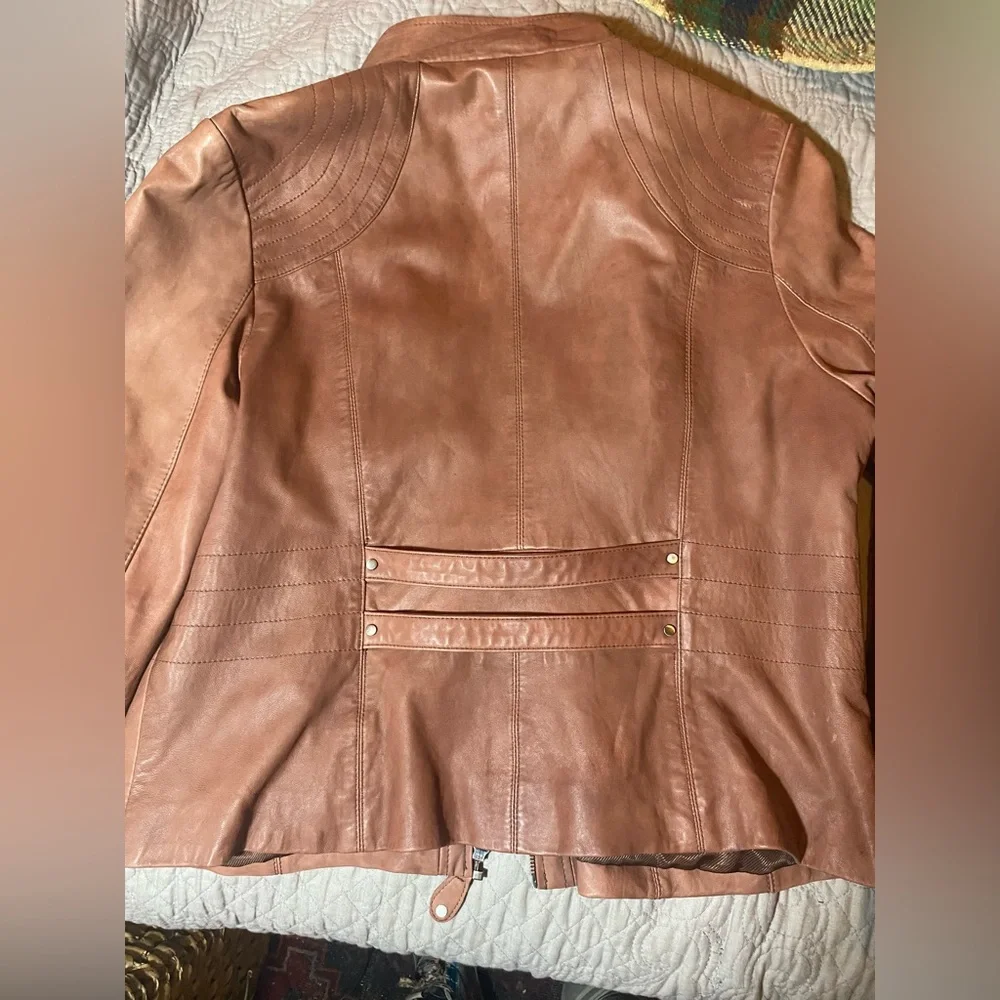 Bernardo Women's Tan/coffee with a hint of cream Leather Jacket - Picture 8 of 14